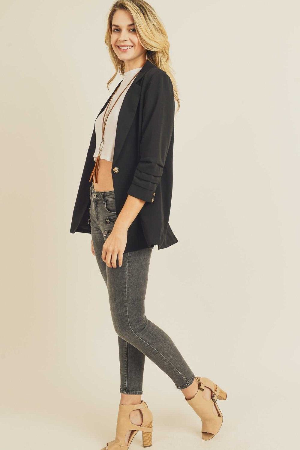 BLACK  TUCKED SLEEVE BLAZER WITH POCKET - Fashion Bop